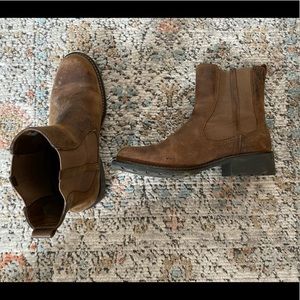 Clarks brown leather boot